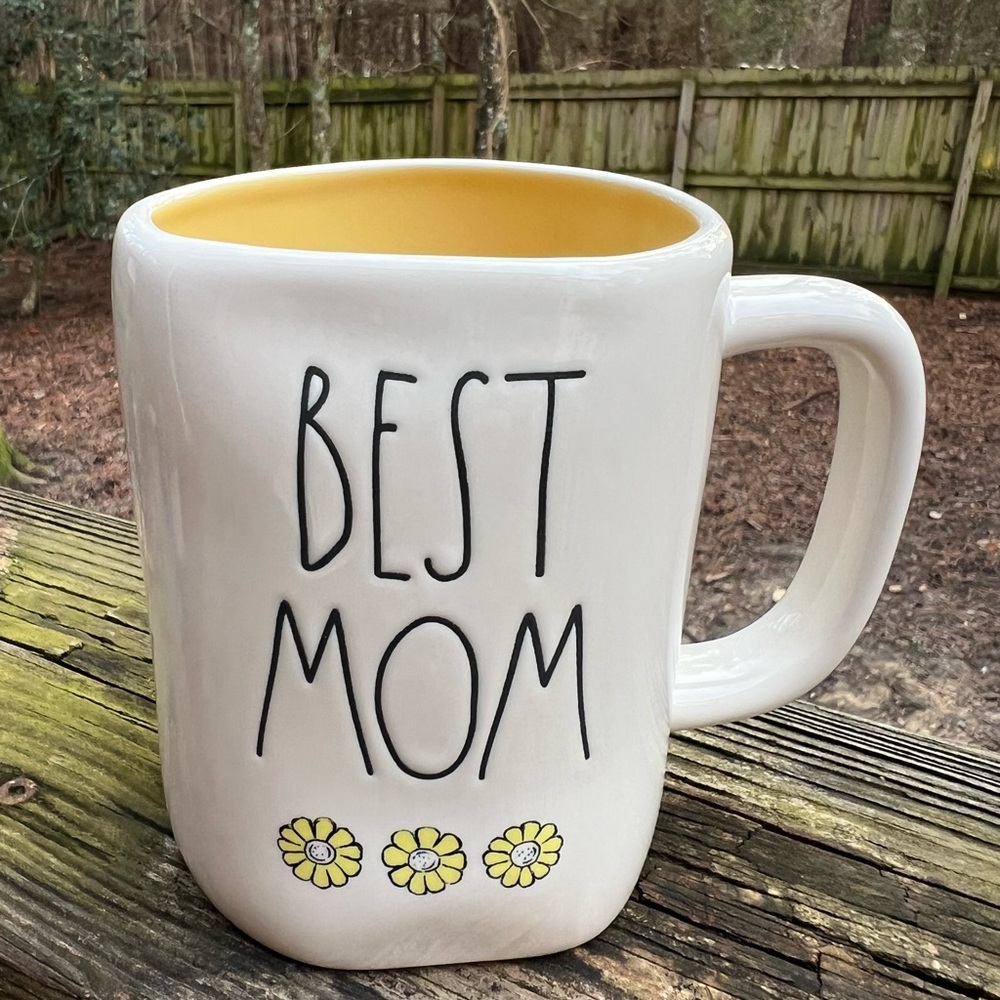 RAE DUNN Best Mom Yellow Daises Coffee Tea Ceramic Cup Mug